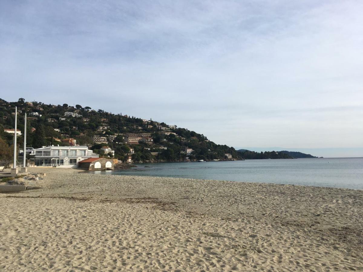 Superbe Duplex 35M2 Vue Mer Avec Piscine Bormes-les-Mimosas Kültér fotó
